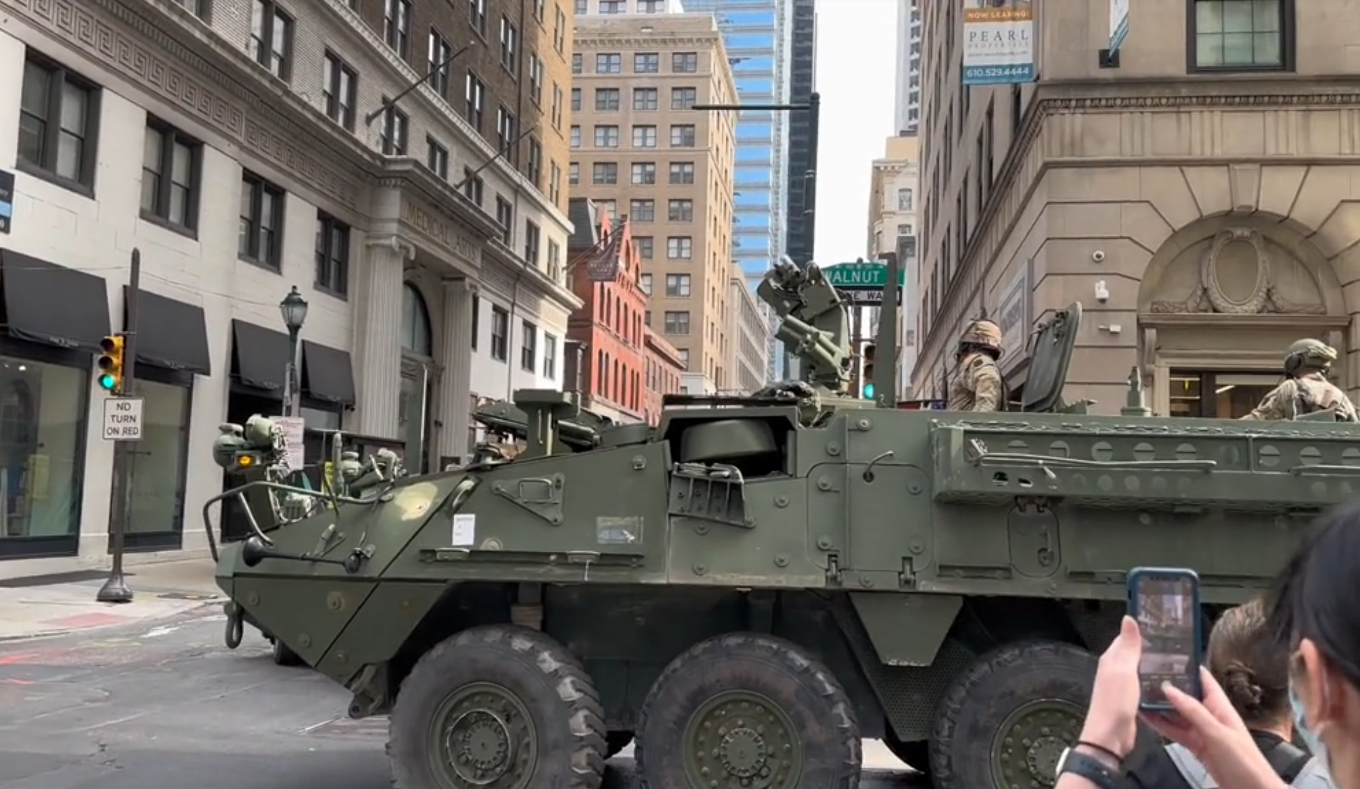 Des déploiements militaires massifs aux Etats-Unis&nbsp;?